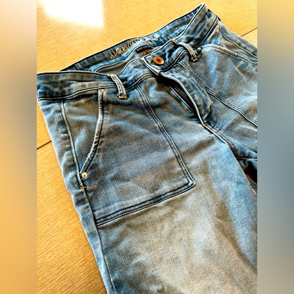 AMERICAN EAGLE A LINE DREAMY DRAPE STRETCH DENIM BOYFRIEND SHORTS - Picture 9 of 10